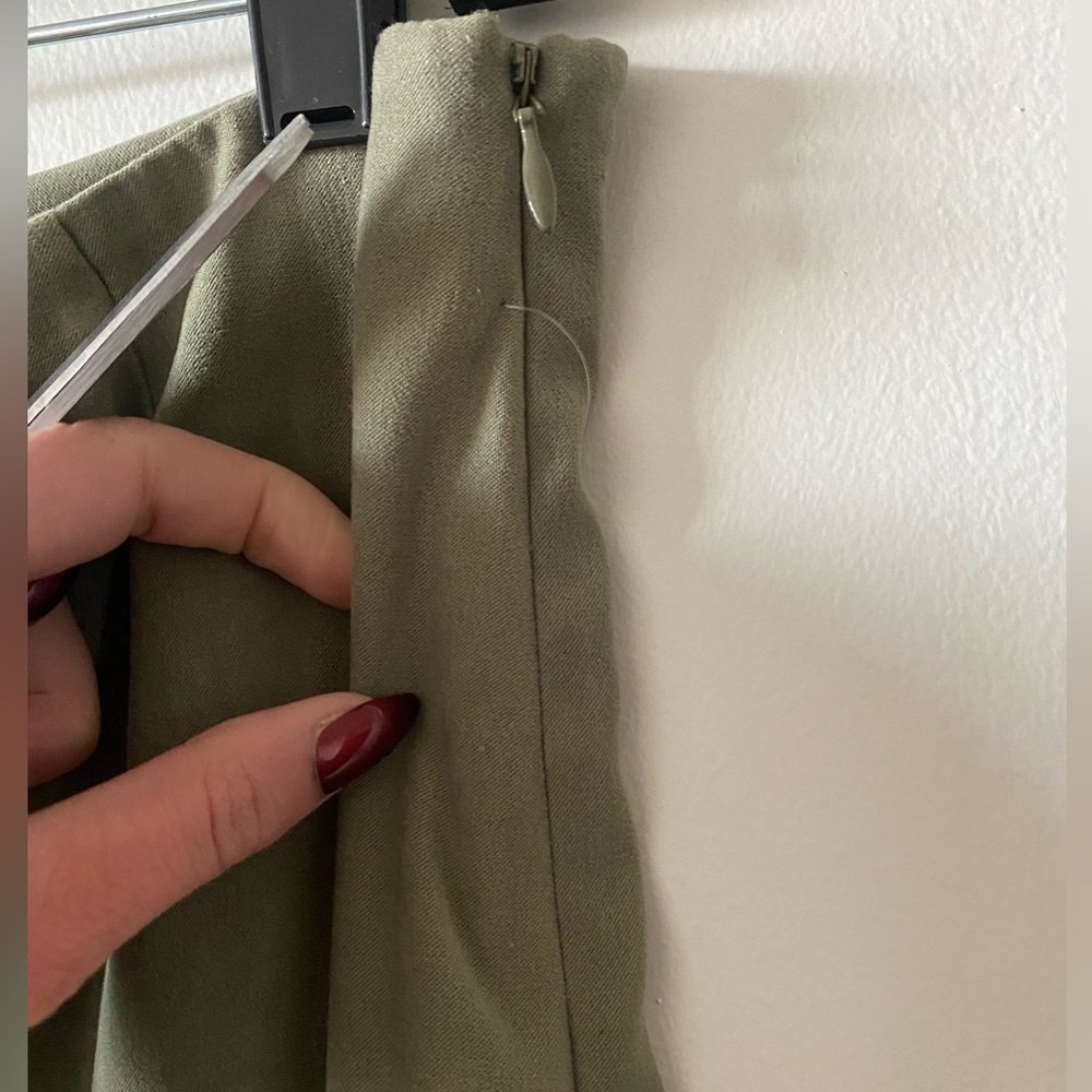 Y2K Talbots Stretch Mid-Rise Suede Floral Perforated Hem Maxi Skirt in Sage - Picture 8 of 10